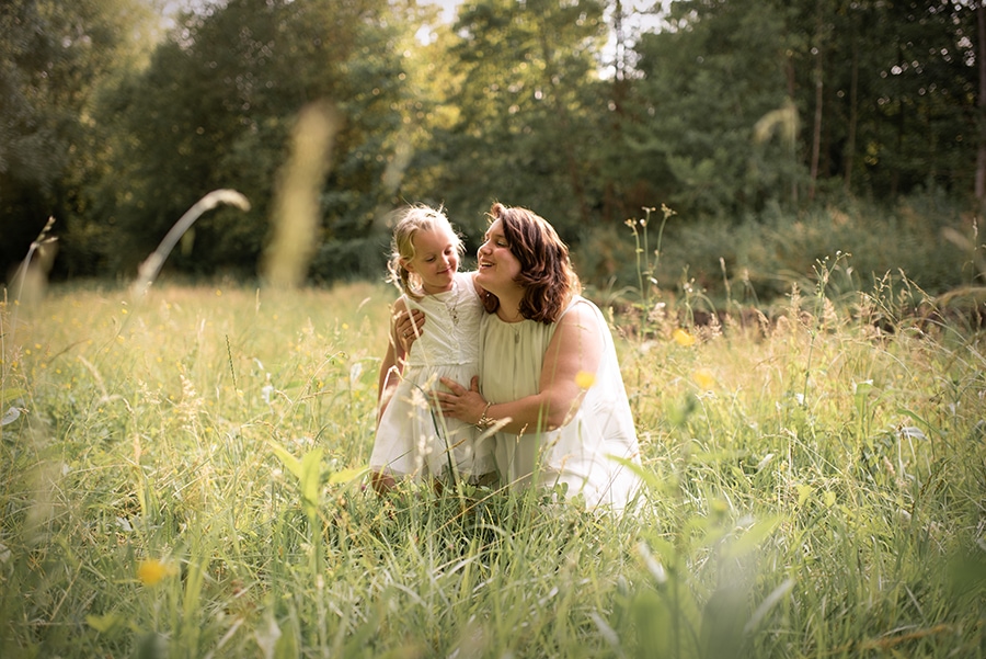 Séance photo en famille maman et fille au pard de jublanc rouillon sarthe