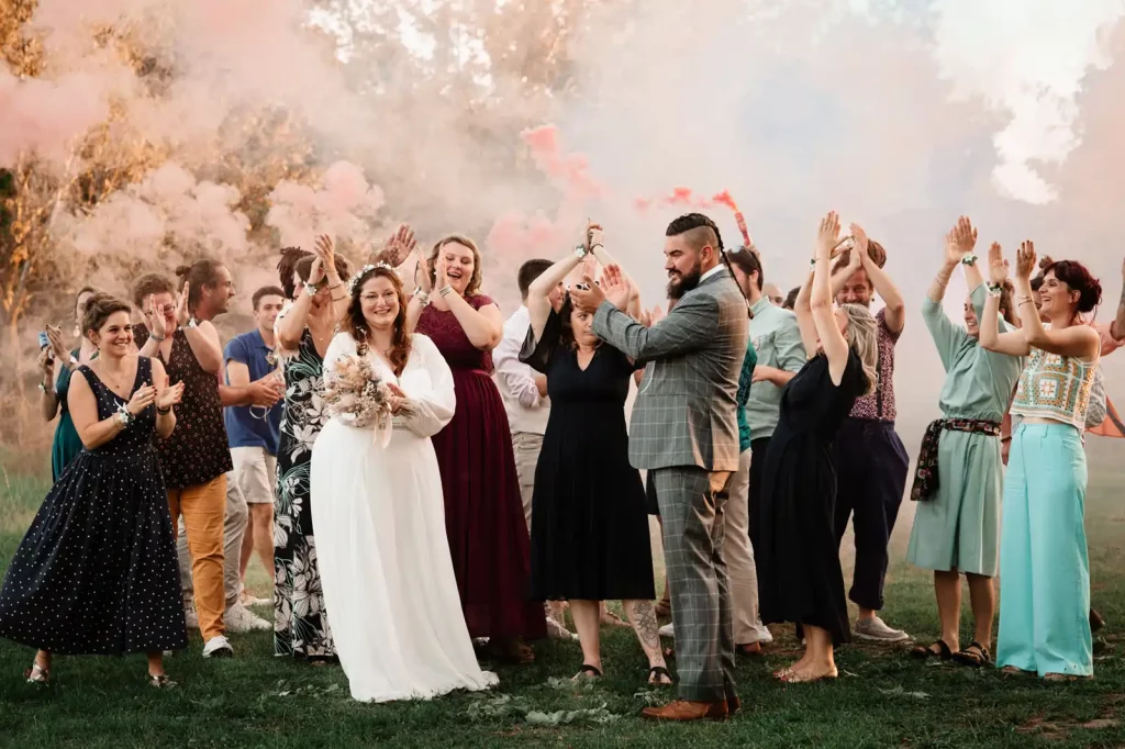 photographe mariage le mans sarthe avec fumigènes