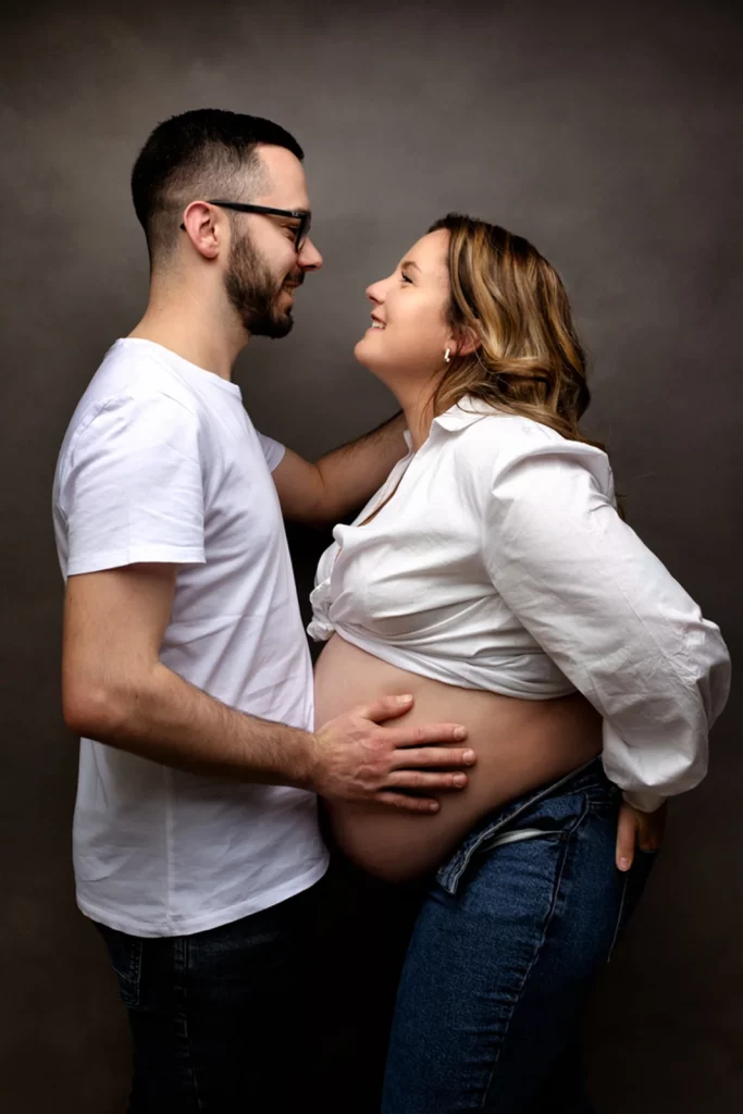 photographe grossesse couple studio a domicile le mans sarthe