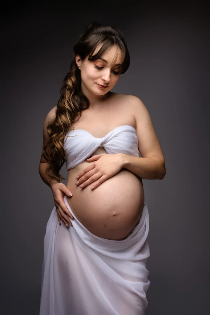 Photographe grossesse a domicile en sarthe